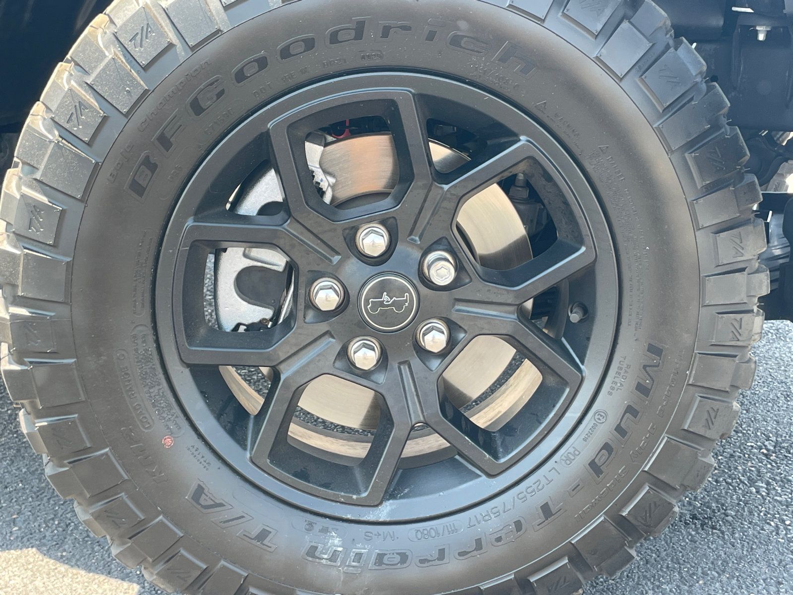 Used 2025 Jeep Gladiator Sport AWD/4WD image 8
