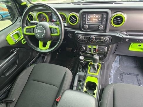 Used 2020 Jeep Wrangler Sport AWD/4WD image 32