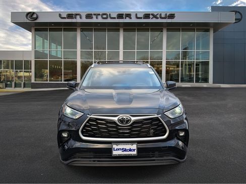 Used 2022 Toyota Highlander XLE image 8