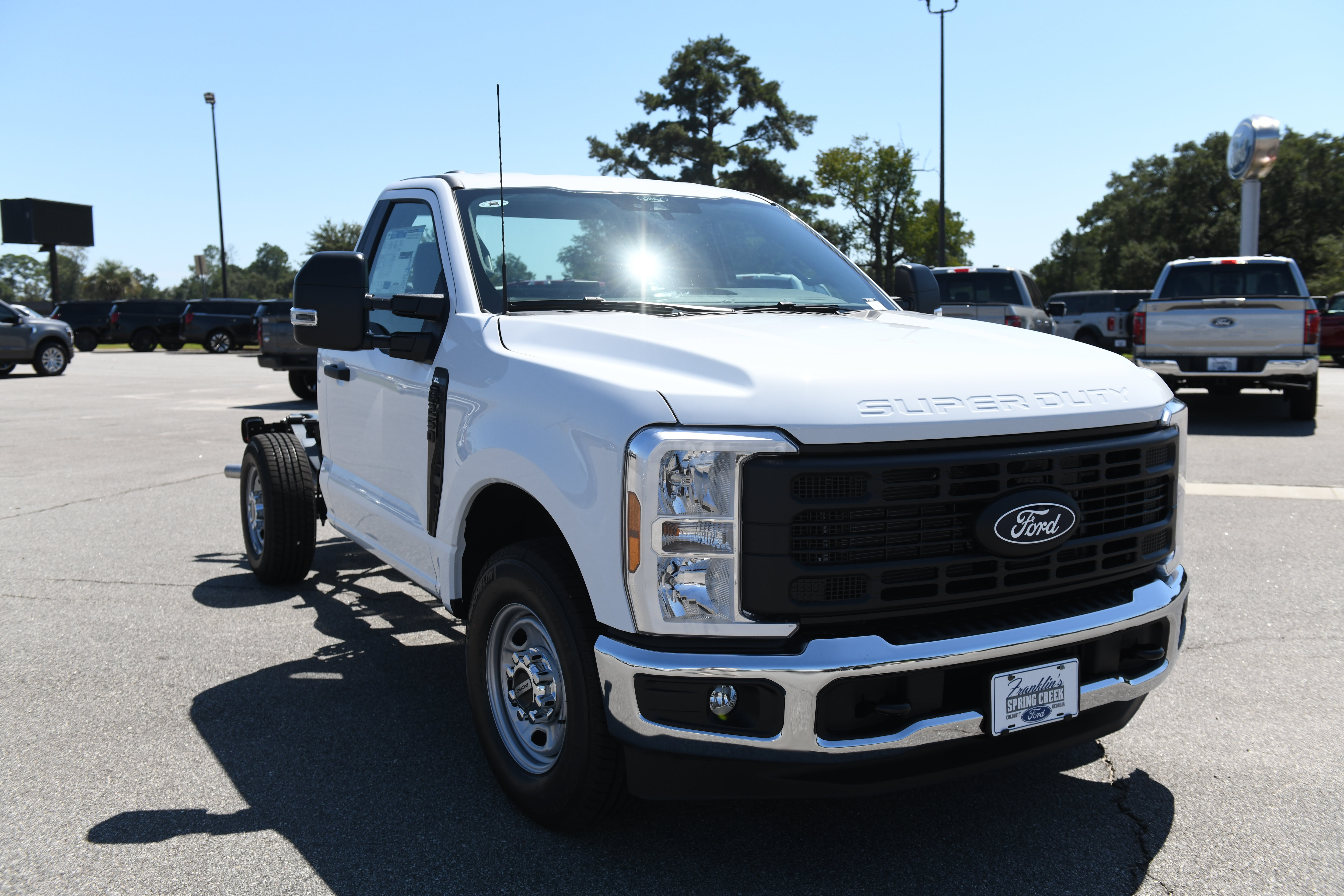 New 2027 Ford F250 XL w/ XL Chrome Package RWD image 3