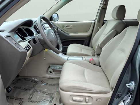 Used 2005 Toyota Highlander 2WD V6 image 16