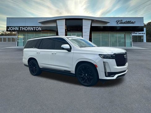 Used 2024 Cadillac Escalade Sport Platinum w/ LPO, ONYX Package AWD/4WD image 3