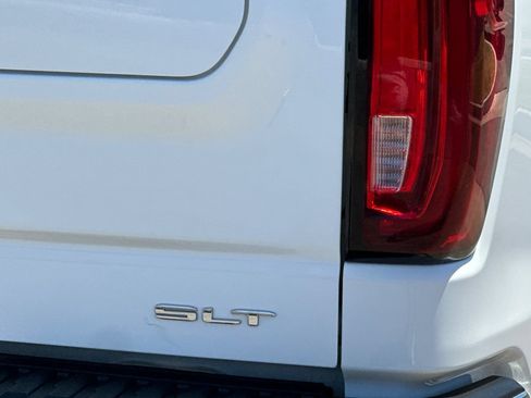 Used 2023 GMC Sierra 1500 SLT w/ SLT Premium Package RWD image 27