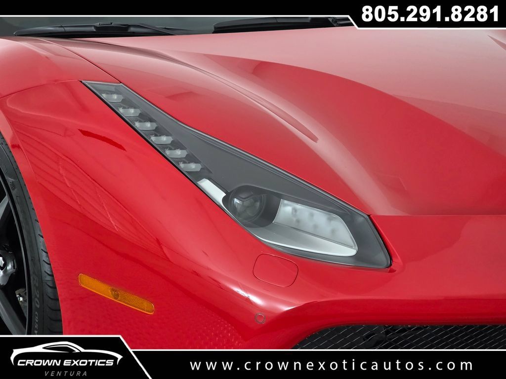 Used 2017 Ferrari 488 GTB RWD image 10