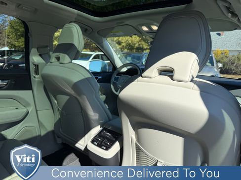 Certified 2023 Volvo XC60 B5 Ultimate w/ Climate Package image 27