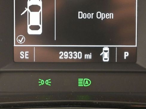 Used 2025 Chevrolet Trax LS image 34