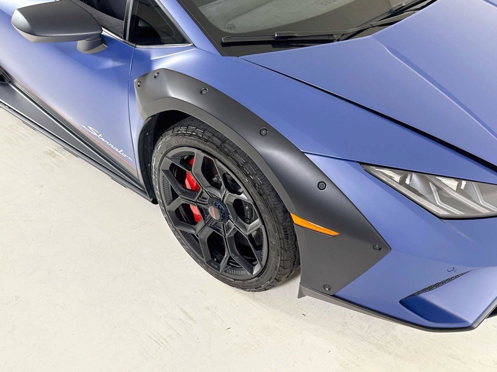 Used 2023 Lamborghini Huracan Sterrato AWD/4WD image 37