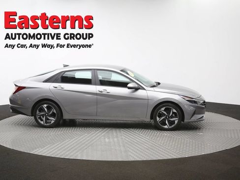 Used 2023 Hyundai Elantra SEL w/ Convenience Package FWD image 40