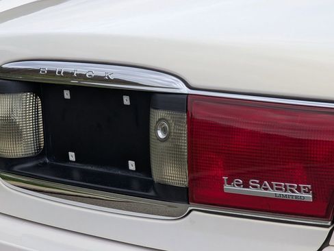 Used 2005 Buick Le Sabre Limited w/ Celebration Edition Package image 31