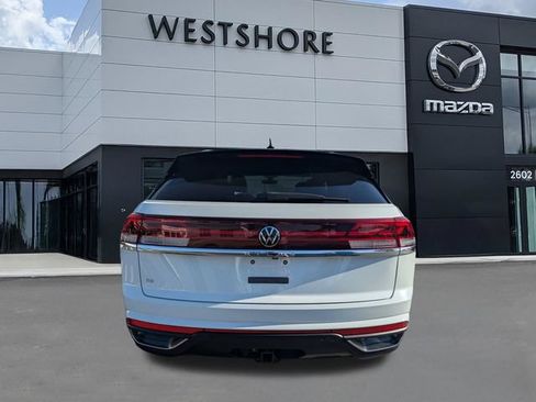 Used 2024 Volkswagen Atlas Cross Sport SE FWD image 4