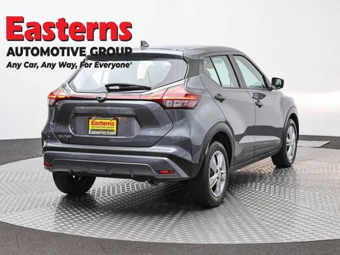 Used 2024 Nissan Kicks S FWD image 5