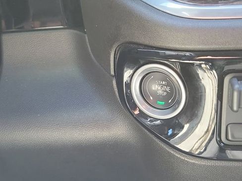 Used 2025 Chevrolet Silverado 1500 LT image 26