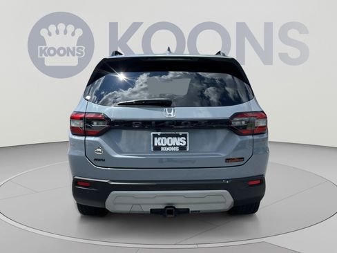 Used 2024 Honda Pilot TrailSport image 5
