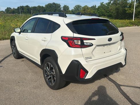 Used 2025 Subaru Crosstrek 2.5i Premium AWD/4WD image 3
