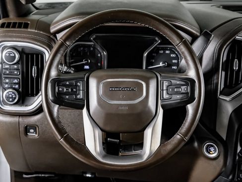 Used 2022 GMC Sierra 2500 Denali w/ Denali Ultimate Package AWD/4WD image 16