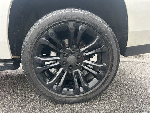 Used 2017 Cadillac Escalade ESV Premium Luxury image 7