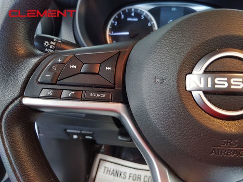 Used 2022 Nissan Kicks S image 13