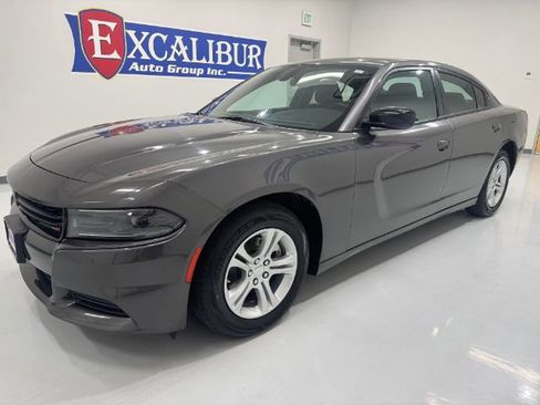 Used 2023 Dodge Charger SXT image 3