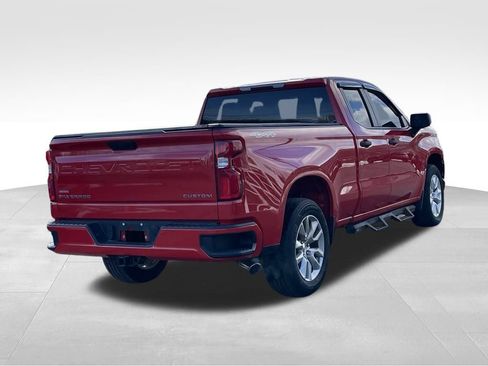 Used 2020 Chevrolet Silverado 1500 Custom w/ Custom Value Package image 4