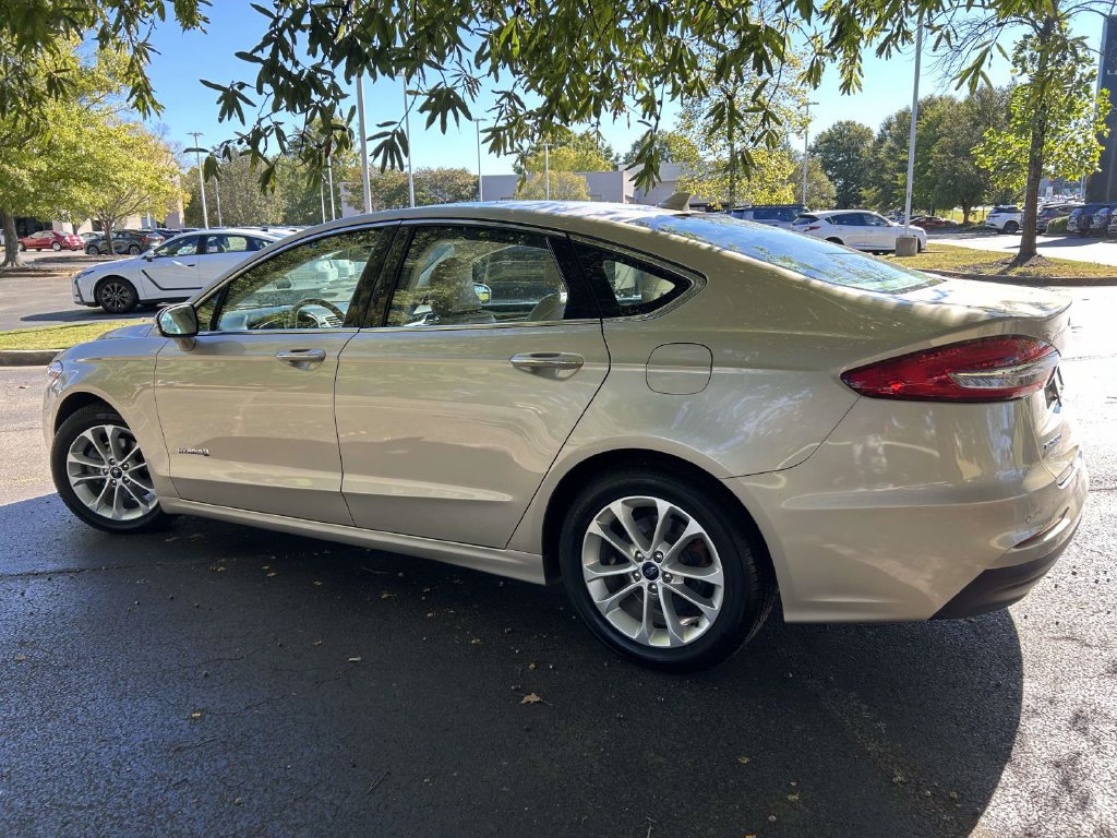 Used 2019 Ford Fusion SEL FWD image 4