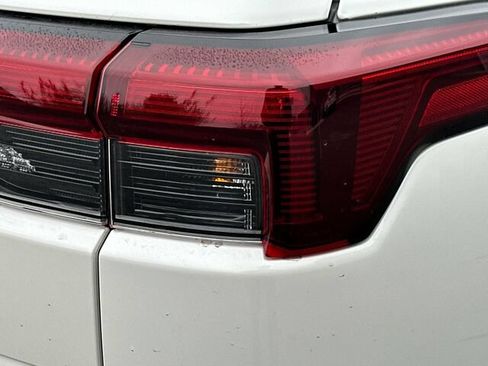 Certified 2026 Subaru Outback Limited AWD/4WD image 35