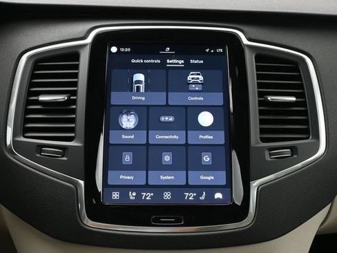 Used 2023 Volvo XC90 B6 Core w/ Protection Package Premier AWD/4WD image 16