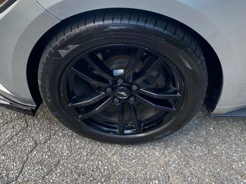Used 2016 Ford Mustang Premium RWD image 9