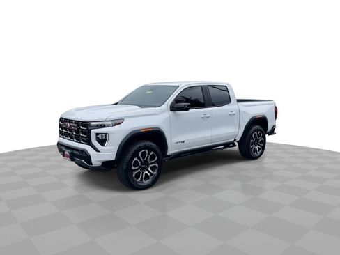 New 2025 GMC Canyon AT4 w/ Nightfall Edition image 4