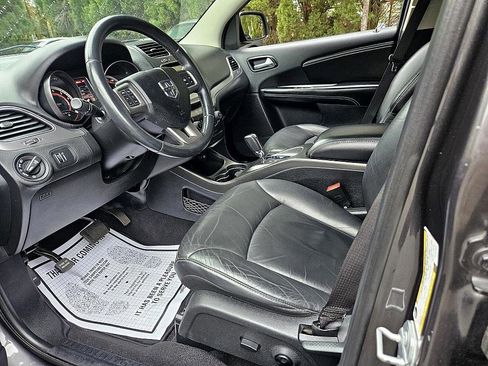 Used 2015 Dodge Journey Crossroad w/ Flexible Seating Group image 7