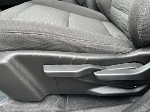 Used 2025 Chevrolet Equinox LT FWD image 22