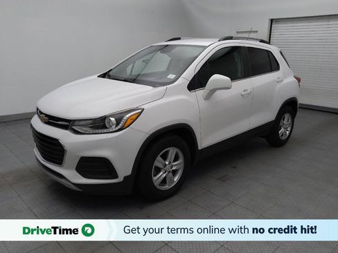 Used 2020 Chevrolet Trax LT FWD image 1