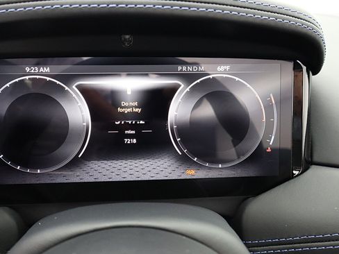 Used 2024 Aston Martin DB12 Convertible RWD image 38