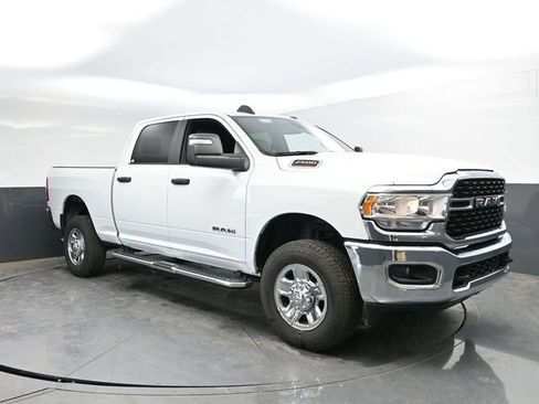 Used 2024 RAM 2500 Big Horn w/ Bed Utility Group AWD/4WD image 4