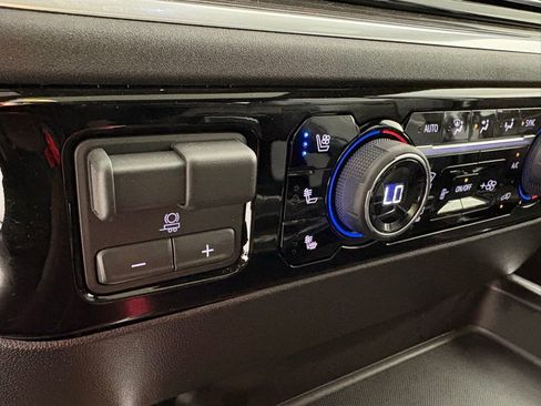 New 2026 Chevrolet Silverado 3500 High Country w/ High Country Premium Package AWD/4WD image 43