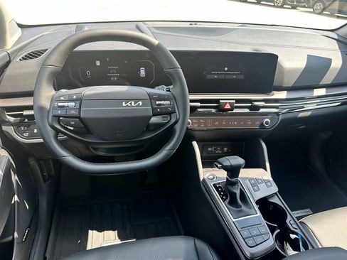 New 2026 Kia Sportage SX image 15