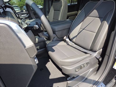New 2026 GMC Yukon Elevation w/ Elevation Premium Package RWD image 31