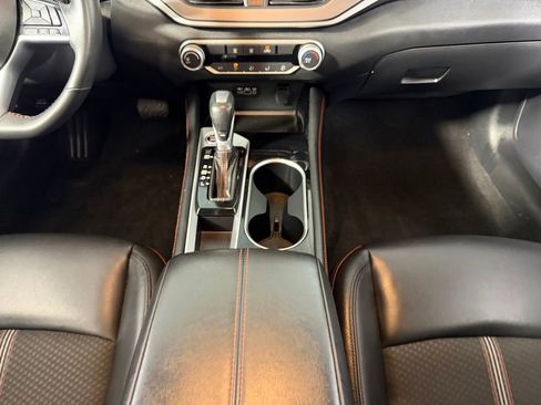 Used 2025 Nissan Altima 2.5 SR FWD image 17