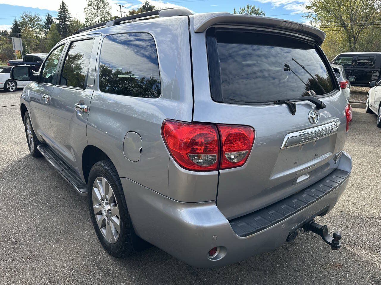 Used 2013 Toyota Sequoia Limited AWD/4WD image 4