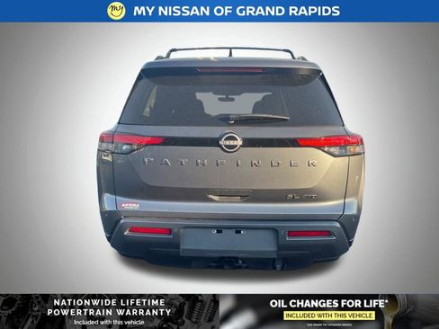 New 2026 Nissan Pathfinder SL w/ SL Premium Package AWD/4WD image 4