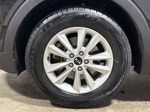 Used 2019 Kia Sorento LX w/ LX Convenience Package image 27