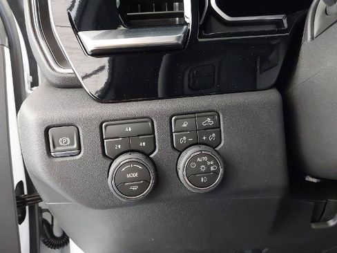 New 2026 Chevrolet Silverado 2500 LT w/ Z71 Chrome Sport Edition AWD/4WD image 24