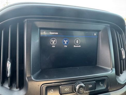 Used 2020 Chevrolet Colorado W/T w/ Custom Special Edition image 19