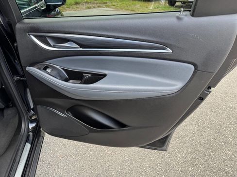 Used 2020 Buick Enclave Essence image 45