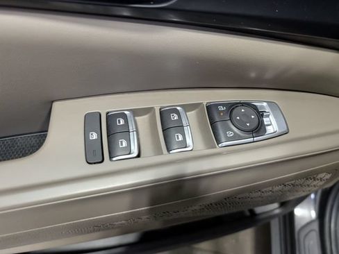 Used 2026 Kia Carnival FWD image 14
