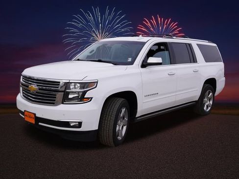 Used 2020 Chevrolet Suburban Premier w/ Max Trailering Package AWD/4WD image 11