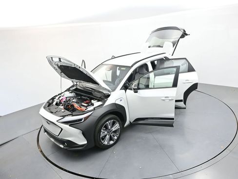 Used 2023 Subaru Solterra AWD image 38