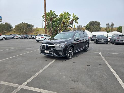 Used 2023 Subaru Ascent Touring image 3