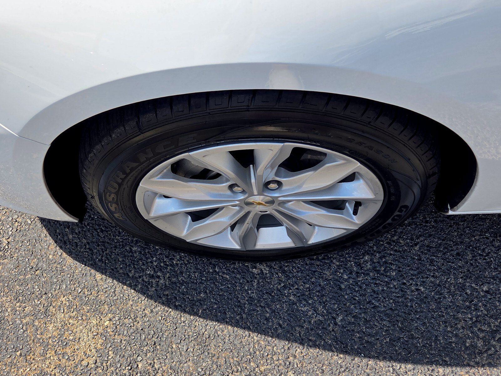 Used 2025 Chevrolet Malibu LT FWD image 18