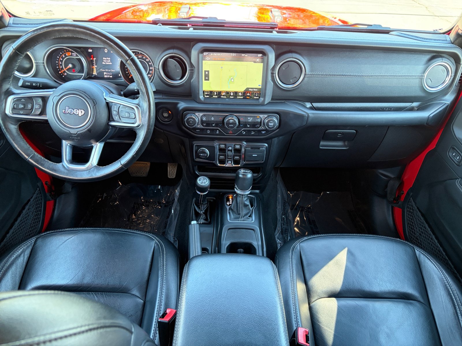 Used 2019 Jeep Wrangler Unlimited Sahara w/ Dual Top Group AWD/4WD image 24