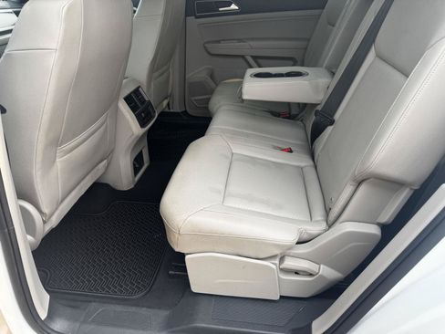 Used 2019 Volkswagen Atlas SE w/ Towing Package AWD/4WD image 16